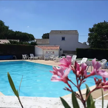 Cosy Avec Piscine Chauffee Proche Et Centre - Renove Et Calme - Fr-1-231-280 Apartment